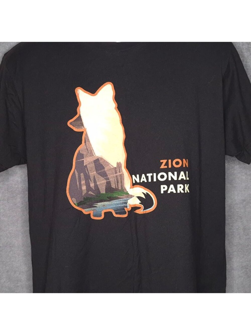 Zion National Park Graphic Tee Black L Fox Outline Nature Design Short Sleeve